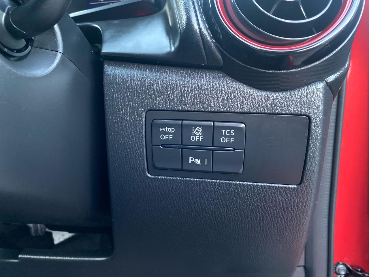 2018 Mazda Cx-3 Super Nice & Tidy / Super Low Kms Collage 1