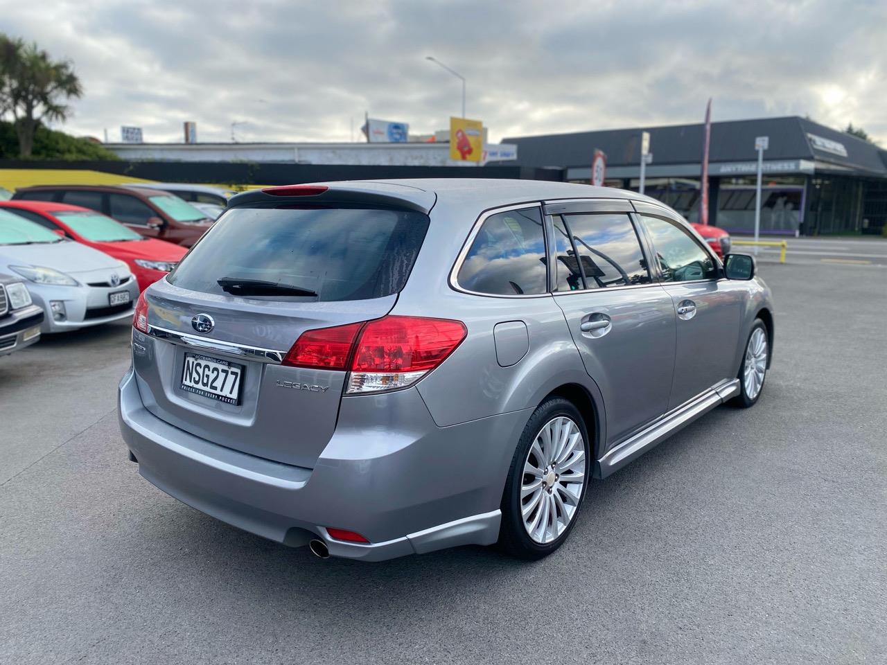 2009 Subaru Legacy WAGON Carousel 16
