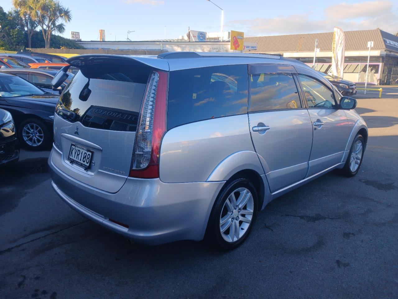 2006 Mitsubishi Grandis 7 Seater Carousel 15