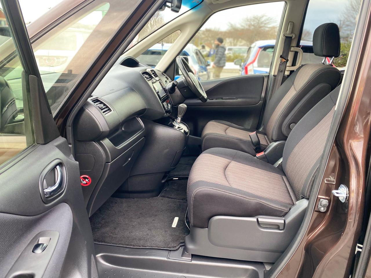 2015 Nissan Serena Both Sides Electric Sliding Doors Carousel 7