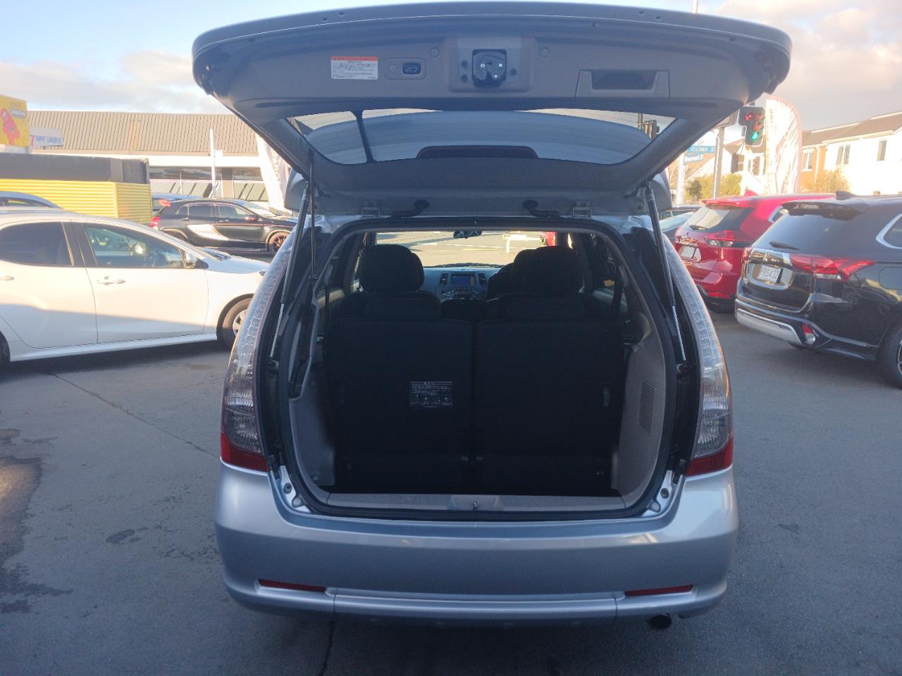 2006 Mitsubishi Grandis 7 Seater Carousel 16