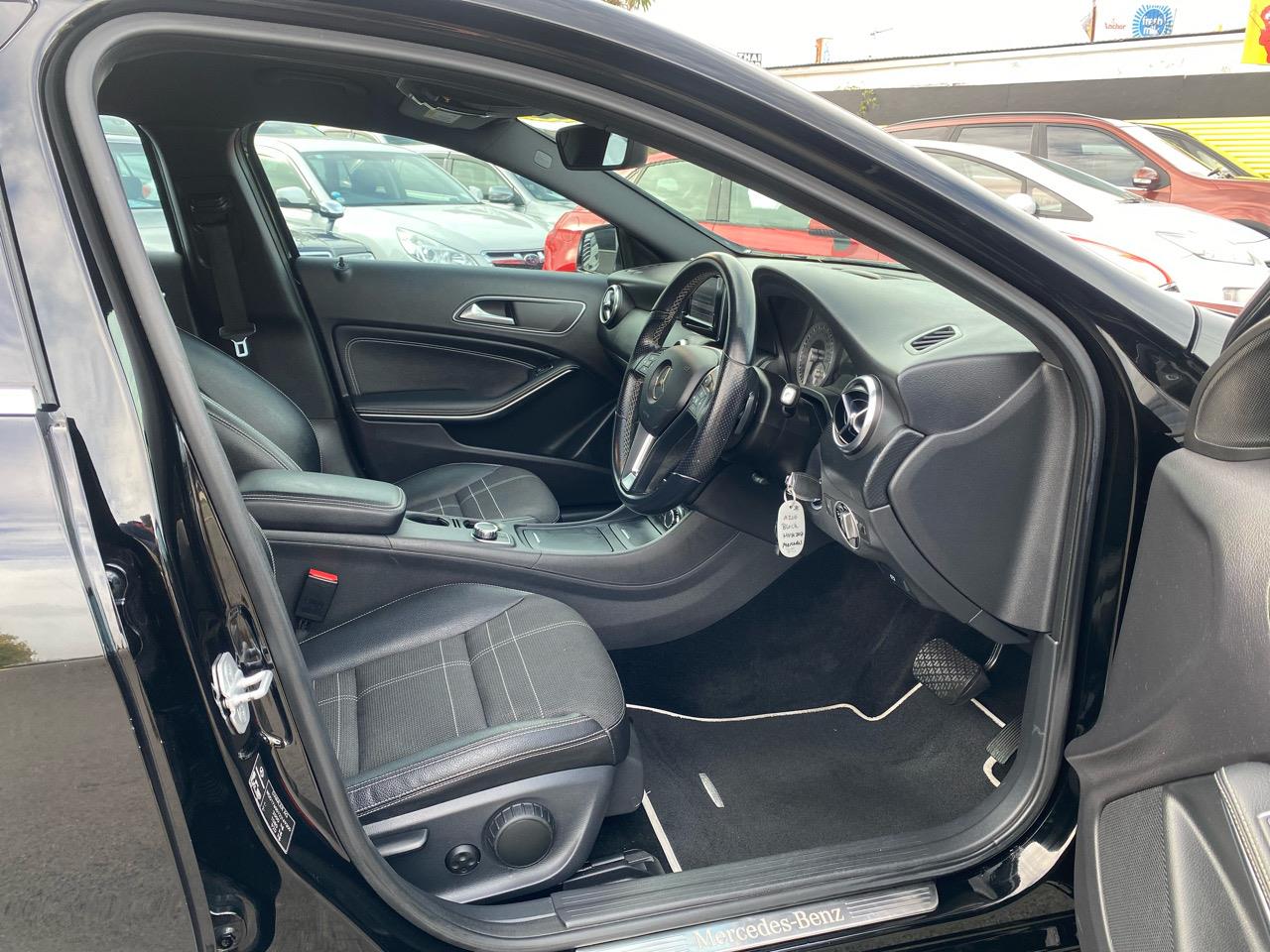 2014 Mercedes-Benz A 200 Super Nice and Tidy Carousel 12