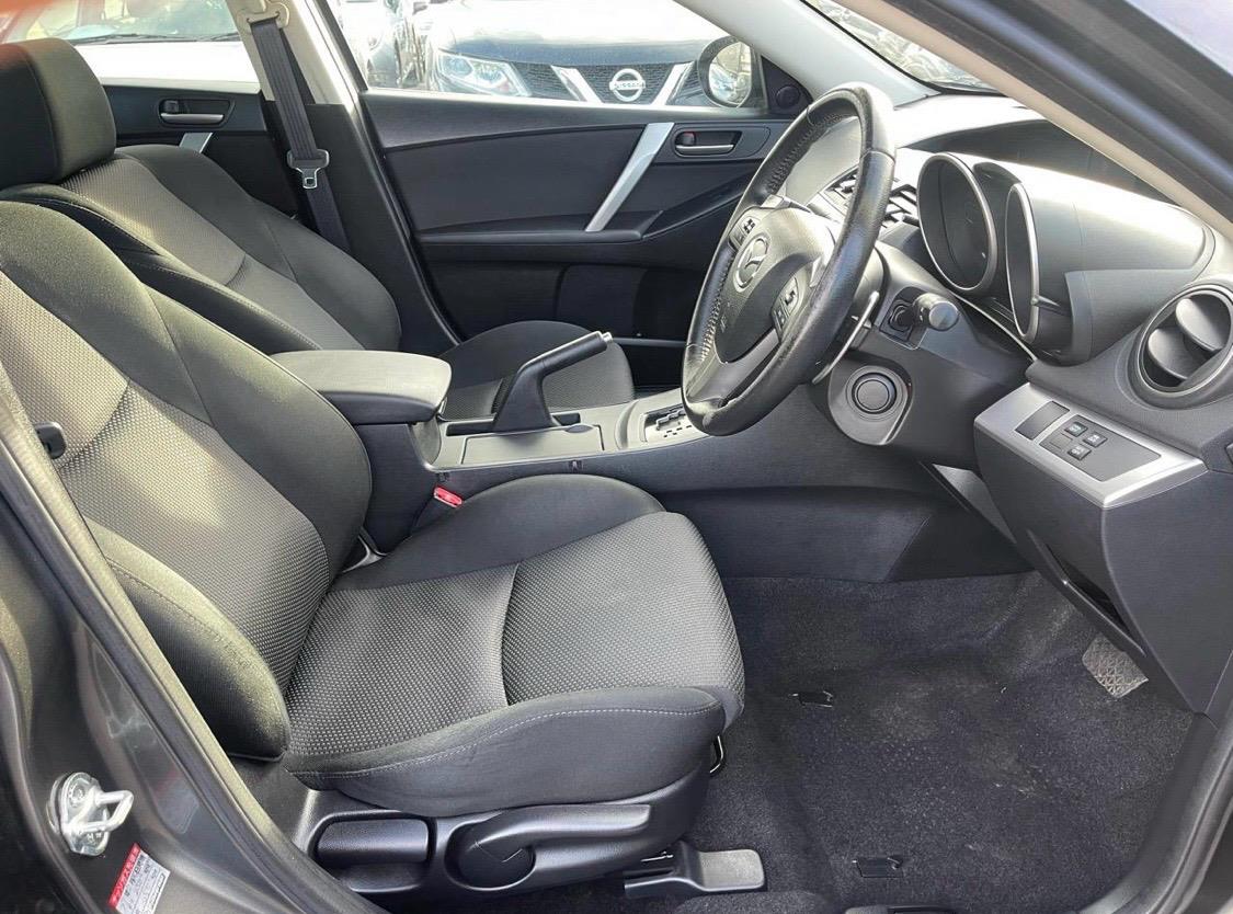 2012 Mazda Axela SKYACTIV Technology Carousel 14