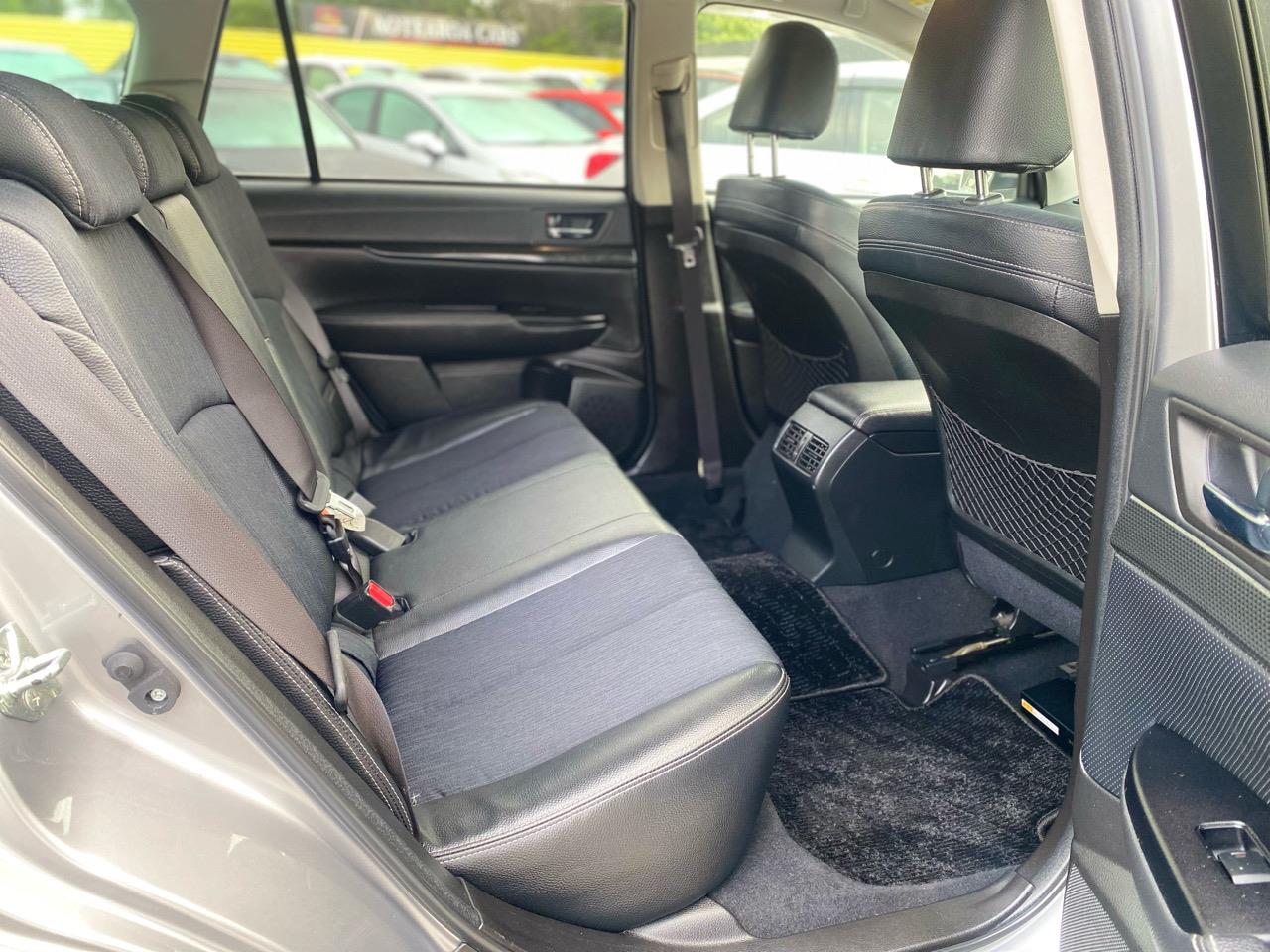 2009 Subaru Legacy WAGON Carousel 10