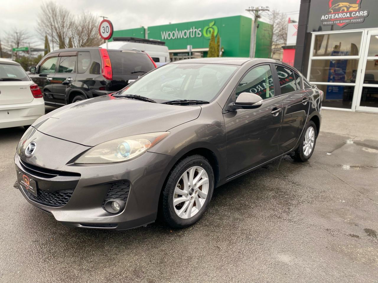 2012 Mazda Axela SKYACTIV Technology Carousel 8