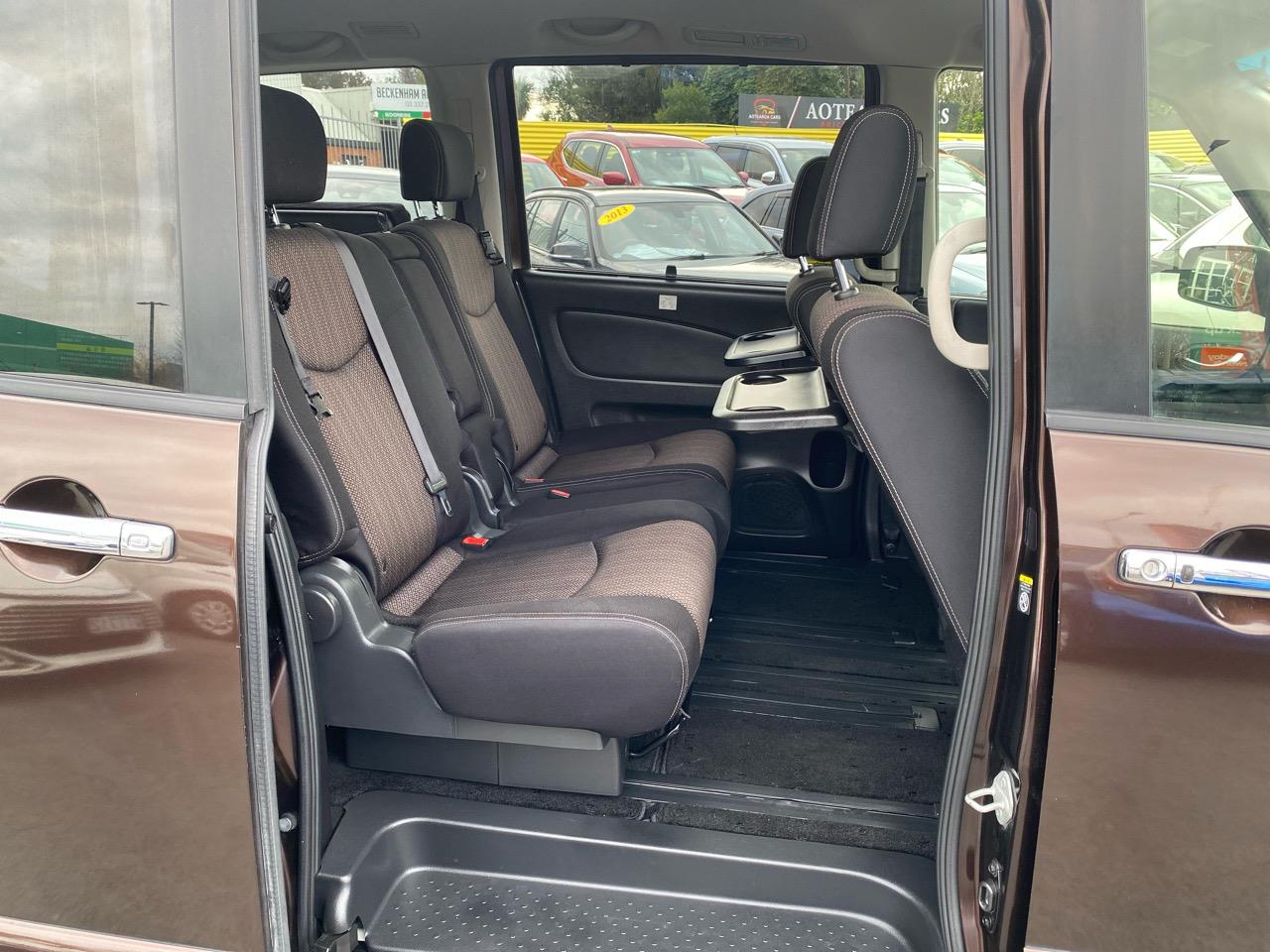 2015 Nissan Serena Both Sides Electric Sliding Doors Carousel 9