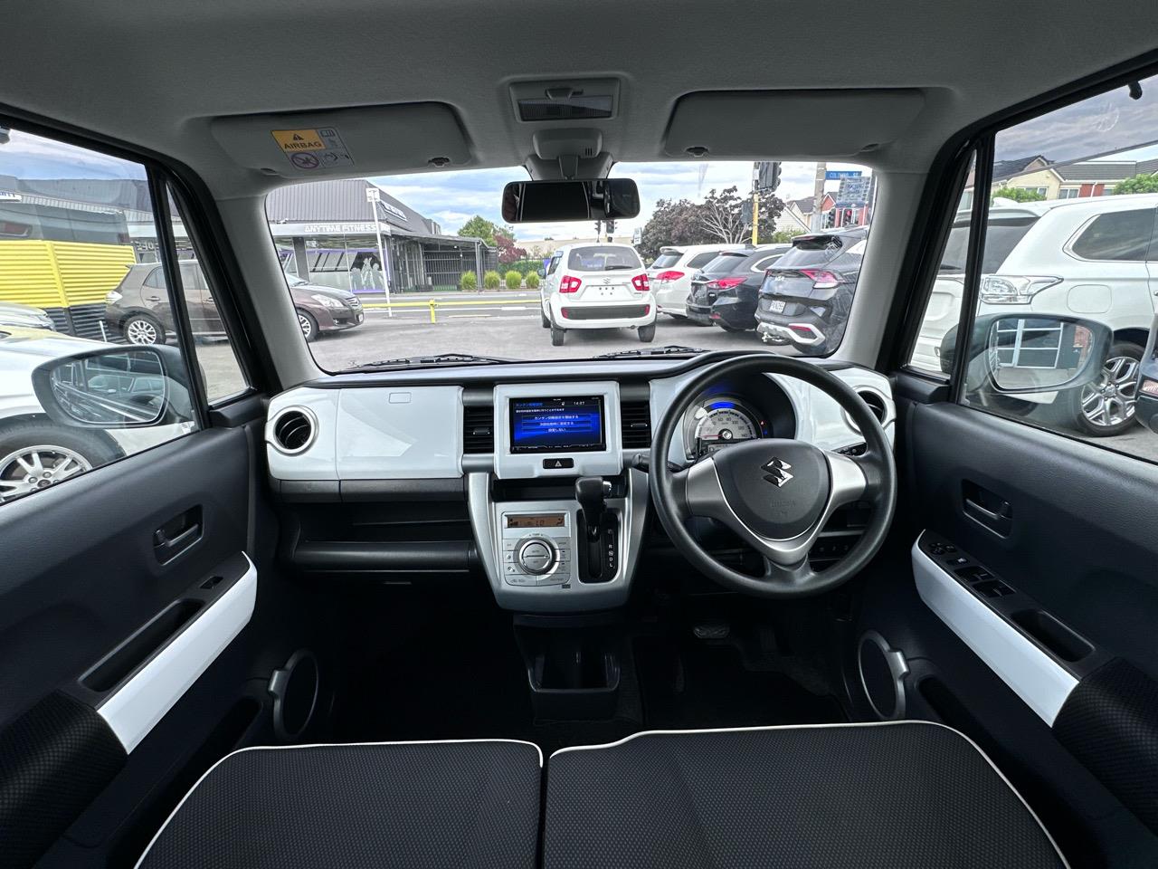 2015 Suzuki Hustler Hybrid / Nice & Tidy Carousel 13
