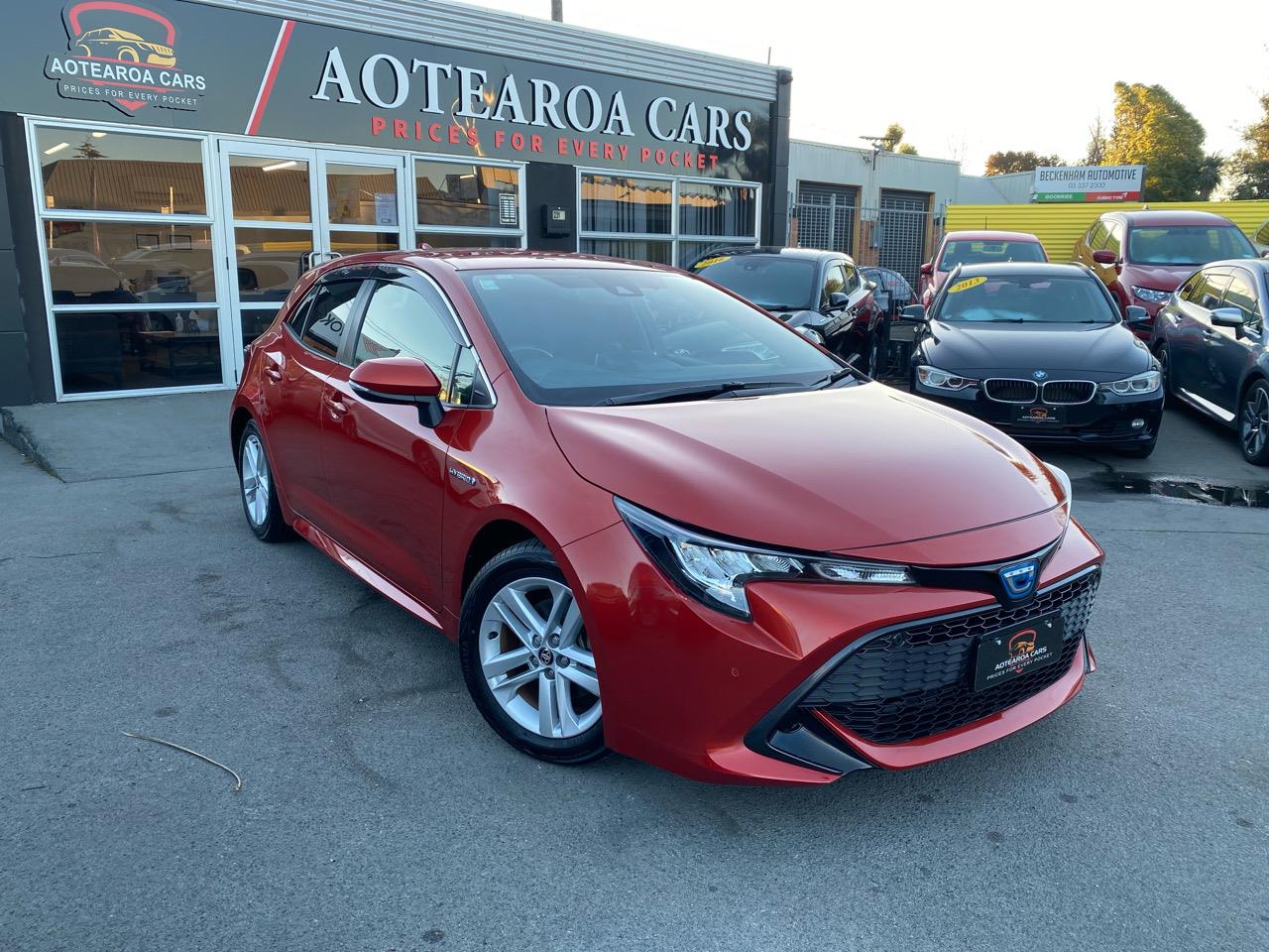 2018 Toyota Corolla Hybrid/ Low Kms
