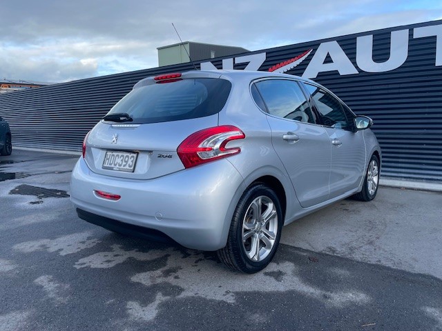 2013 Peugeot 208 Allure, Only 51kms! Carousel 4