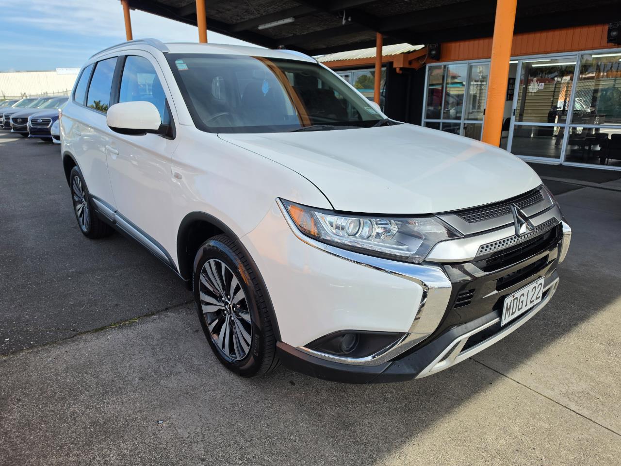 2019 Mitsubishi Outlander LS 2.0p/CVT 7 Seater Carousel 8