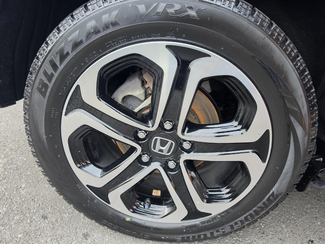 2014 Honda Vezel Hybrid Carousel 3
