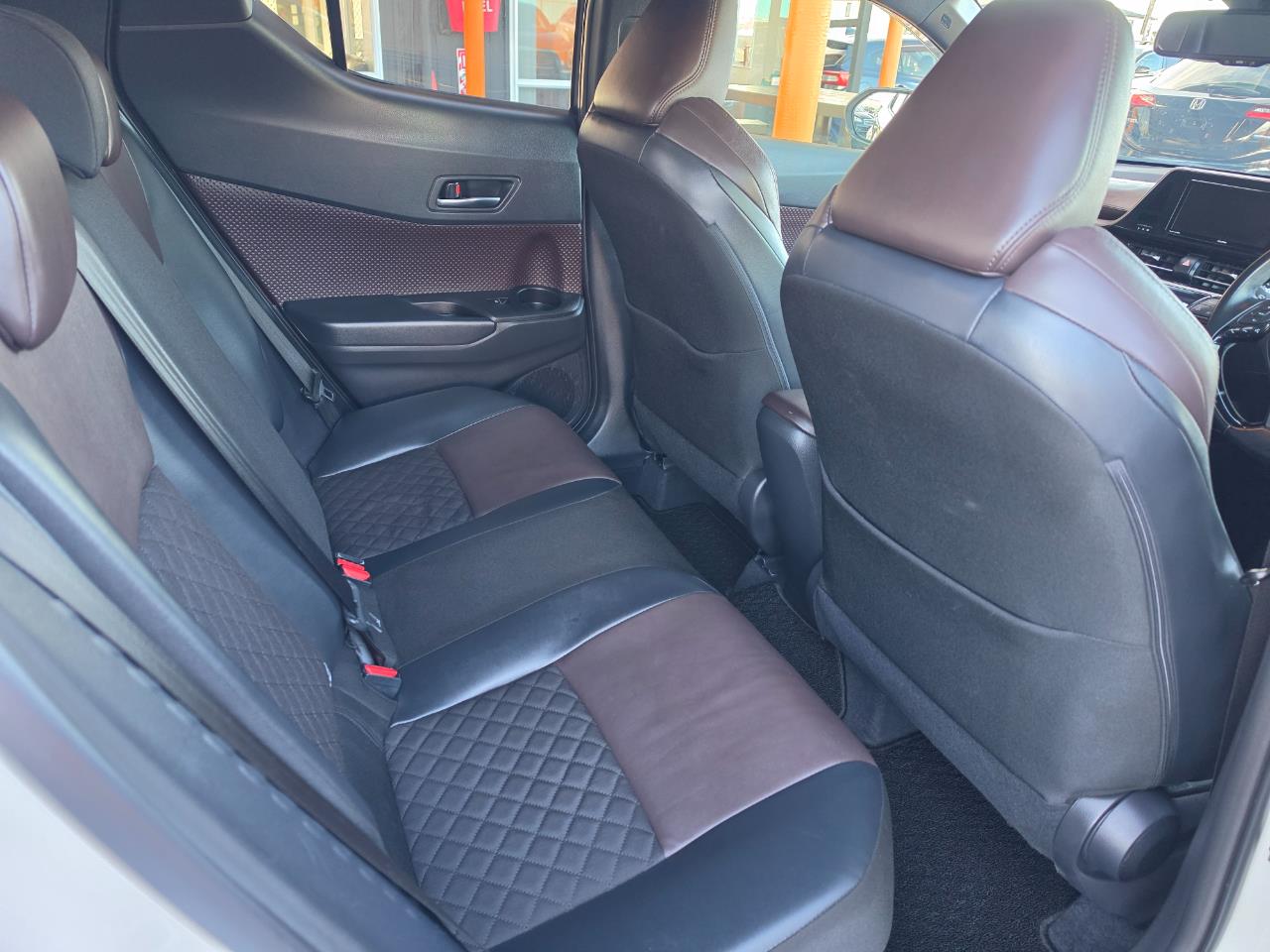 2017 Toyota C-HR G Carousel 13