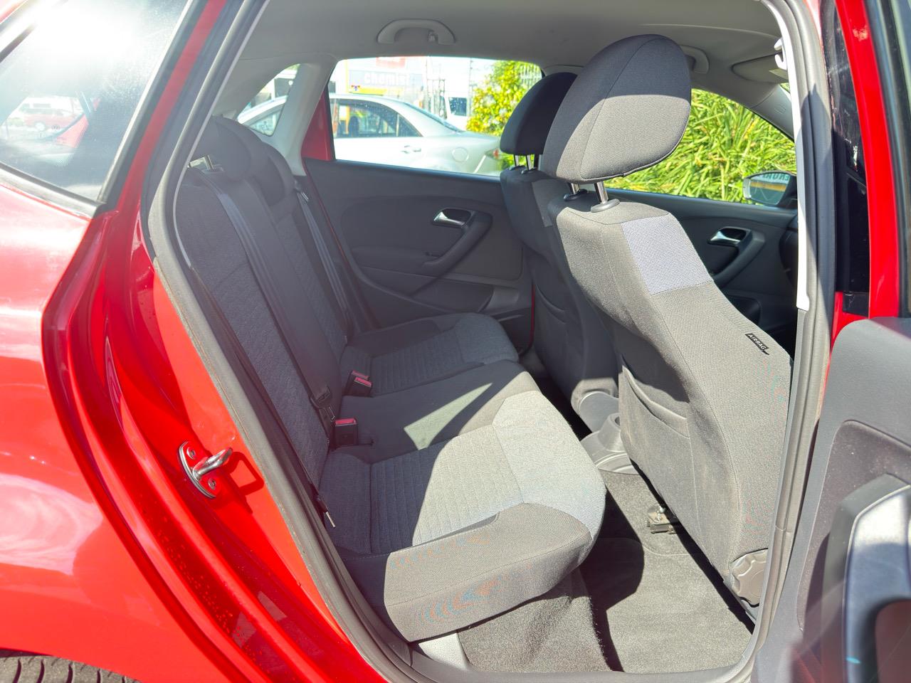 2009 Volkswagen POLO Carousel 1