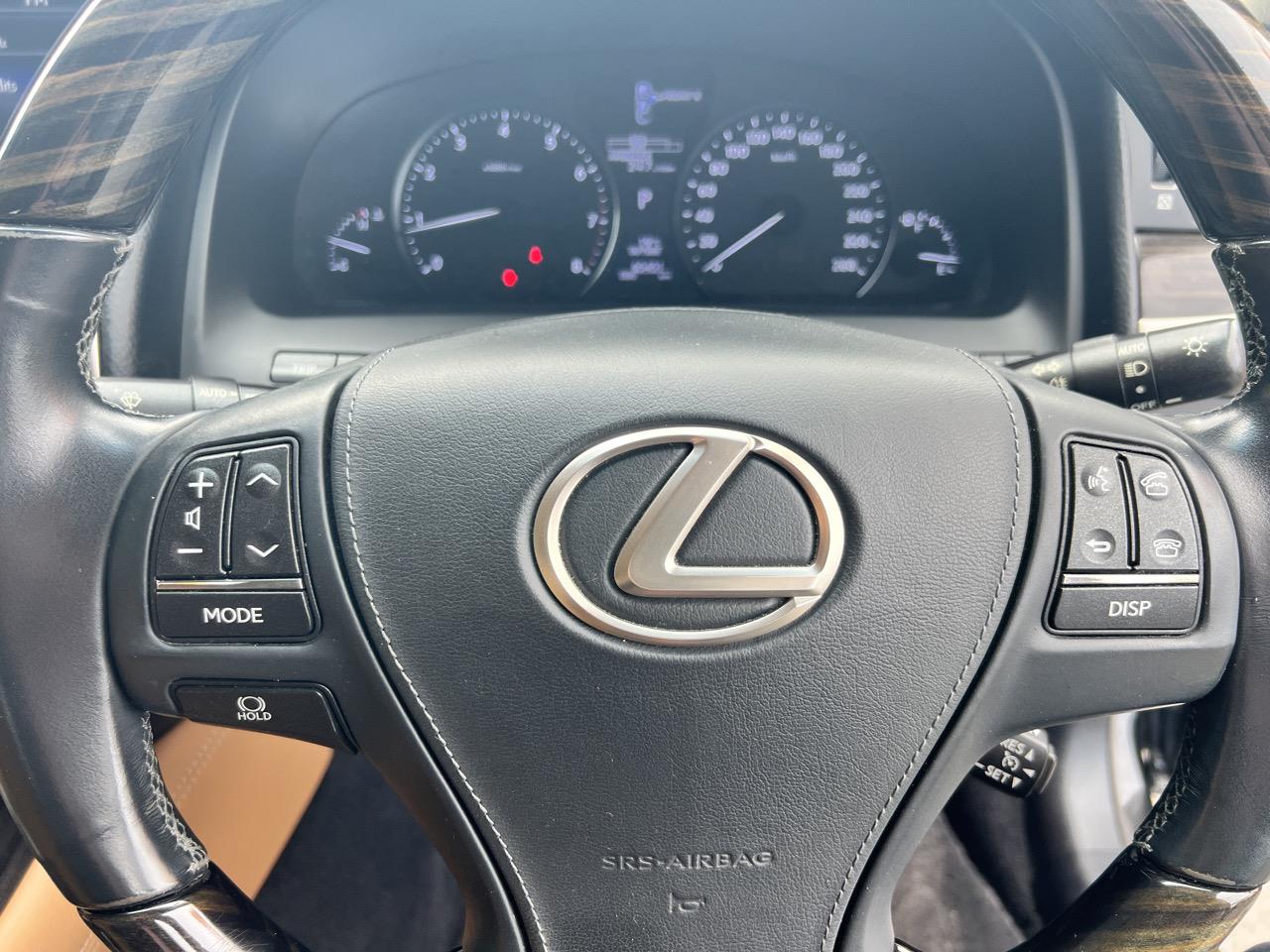 2015 Lexus LS460 V8 Luxury Carousel 5