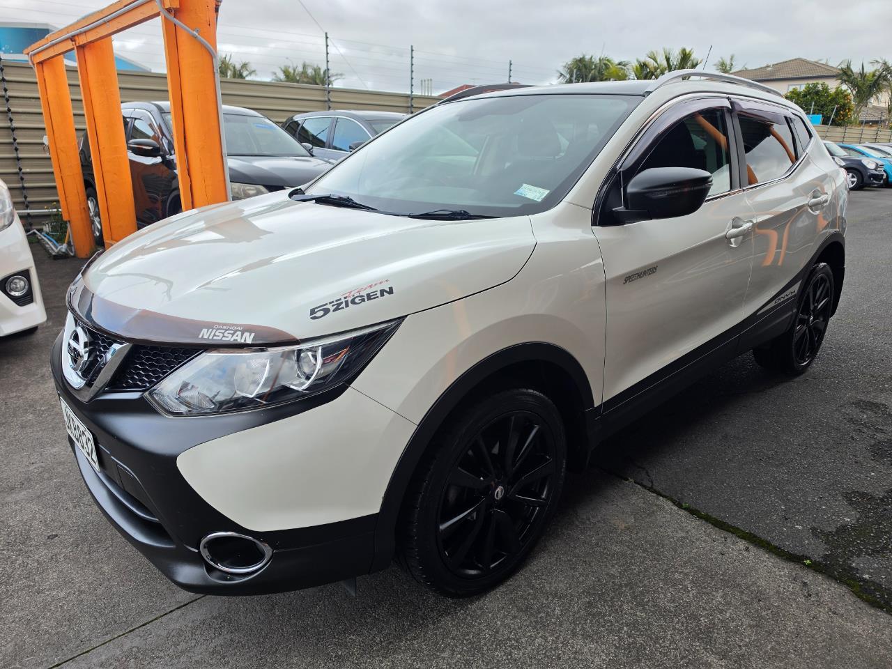 2015 Nissan Qashqai ST 2.0P/CVT Carousel 9