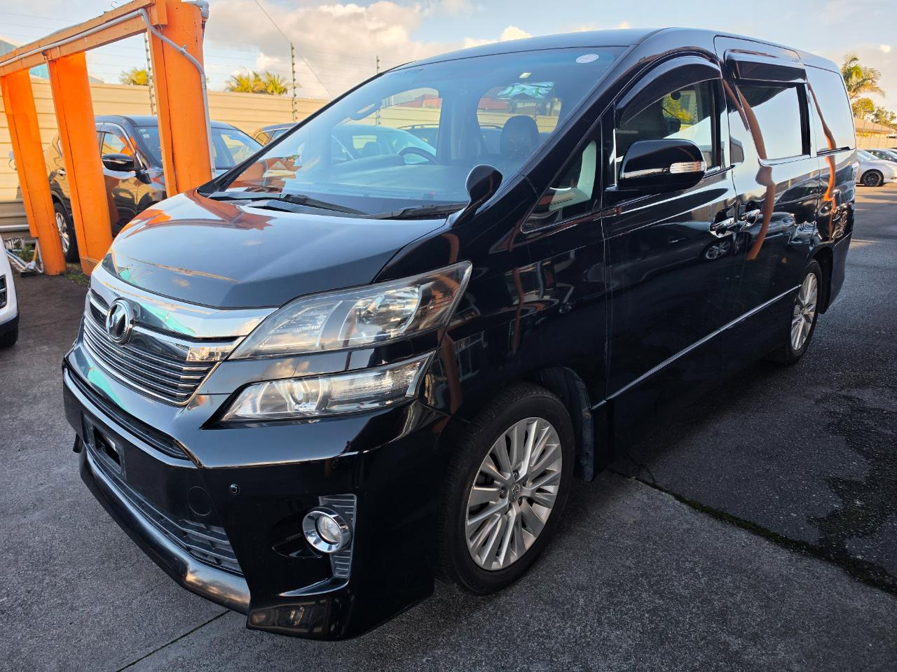 2013 Toyota Vellfire petrol Carousel 6