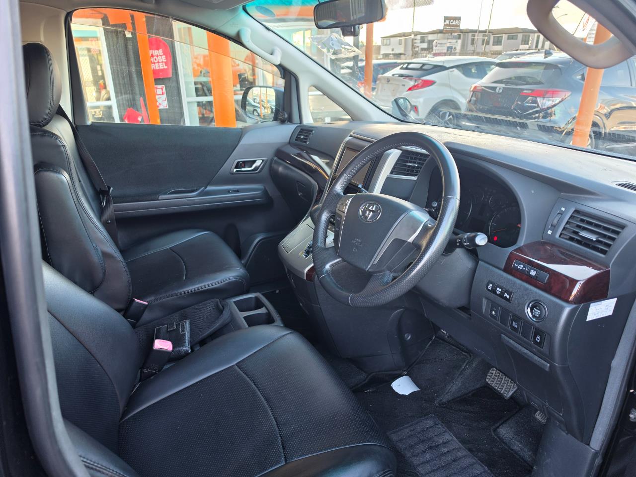 2013 Toyota Vellfire petrol Carousel 11