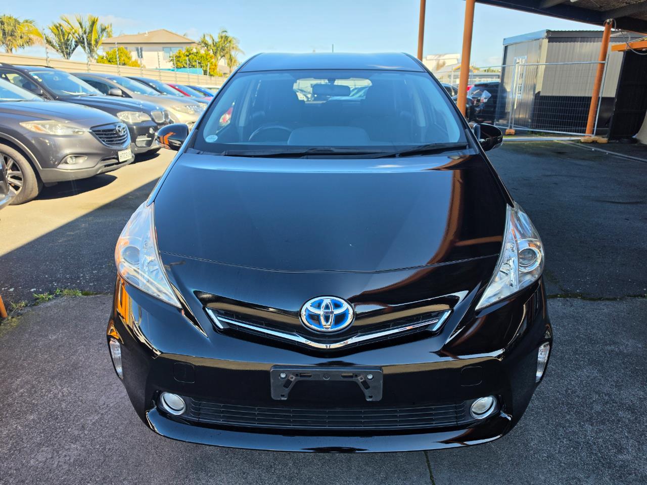 2013 Toyota Prius Alpha Carousel 6