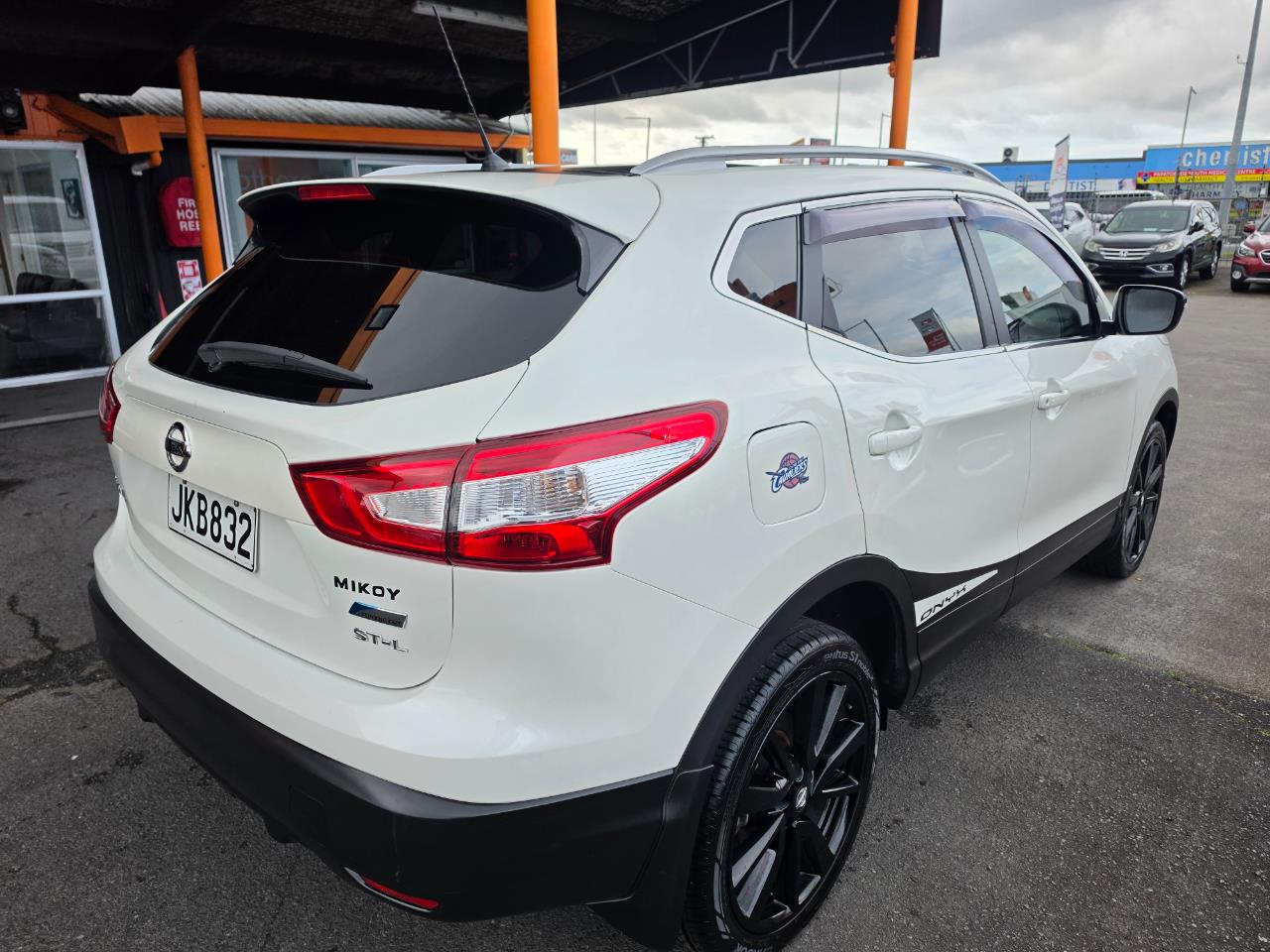 2015 Nissan Qashqai ST 2.0P/CVT Carousel 12