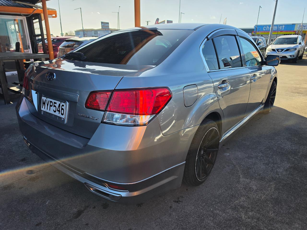 2010 Subaru Legacy 4WD 2.5I EYESIGHT Carousel 4