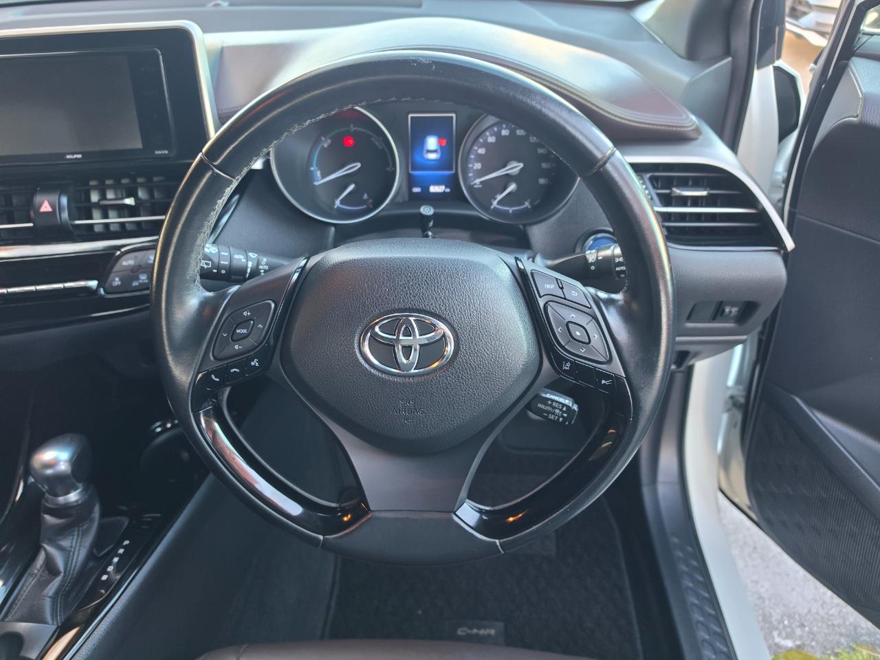 2017 Toyota C-HR G Carousel 2