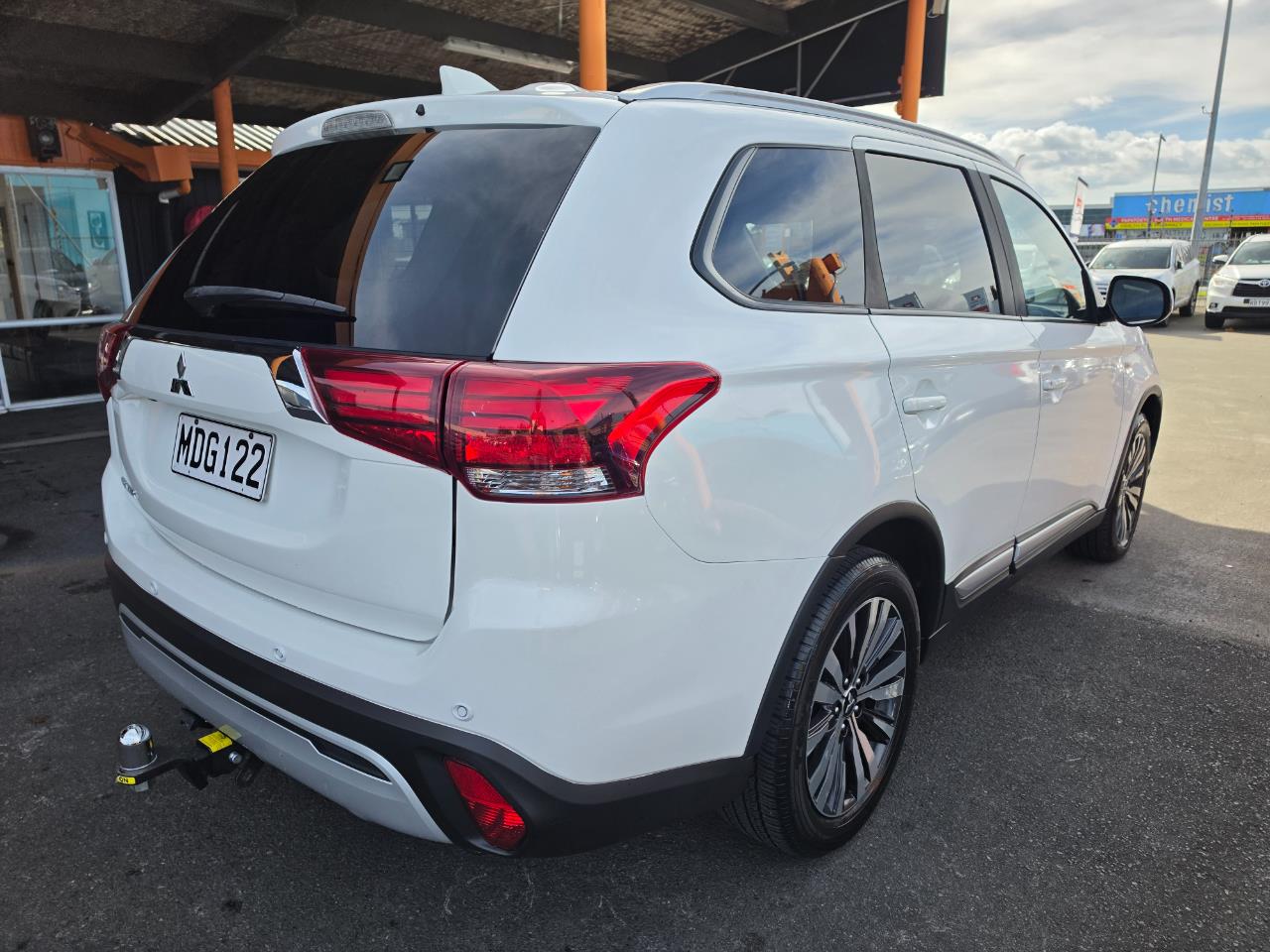 2019 Mitsubishi Outlander LS 2.0p/CVT 7 Seater Carousel 2