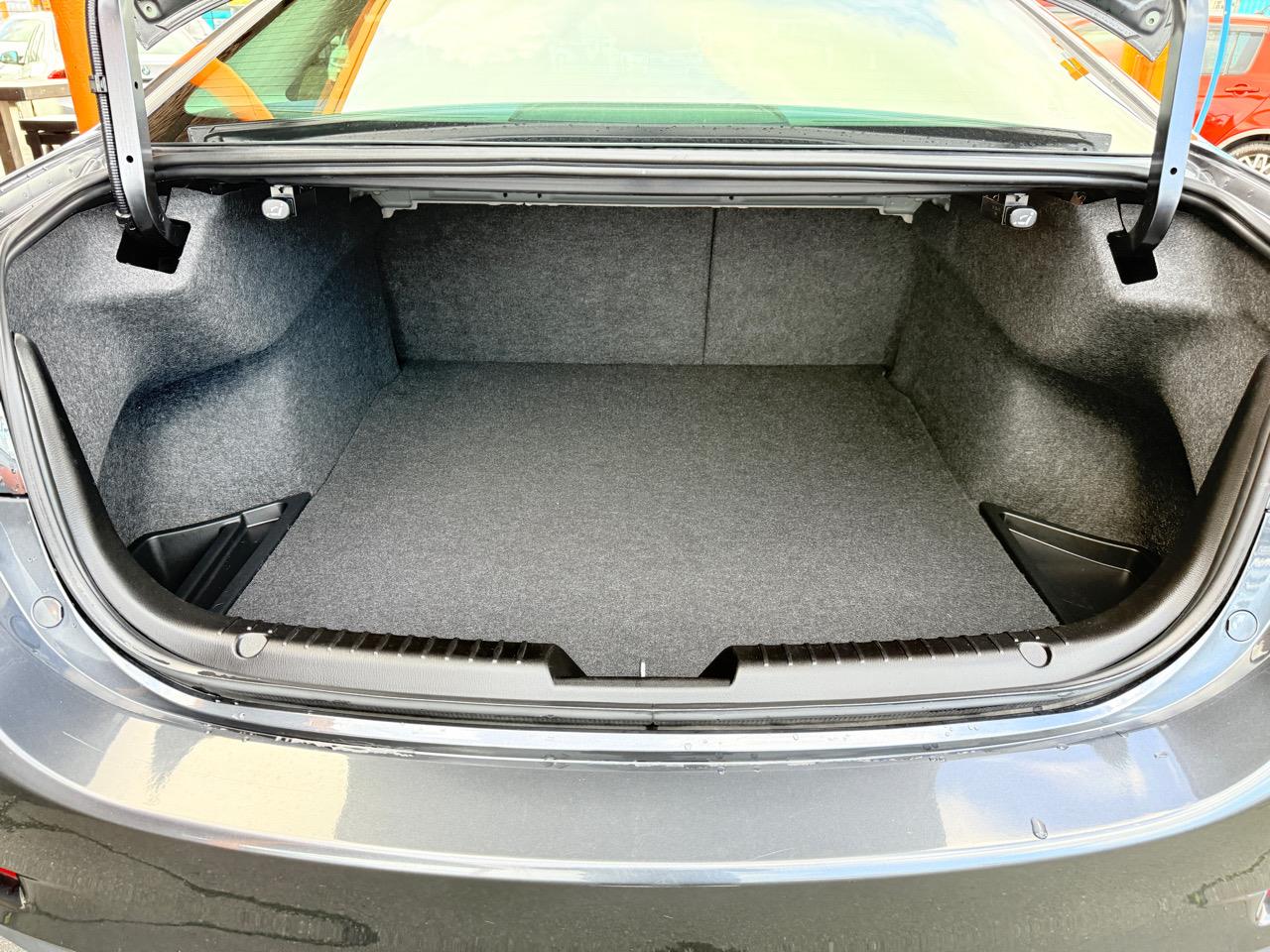 2014 Mazda Atenza Carousel 2