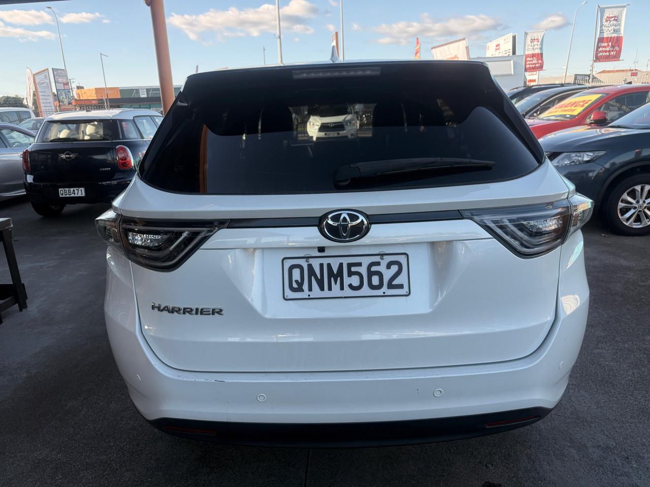 2014 Toyota Harrier Carousel 13