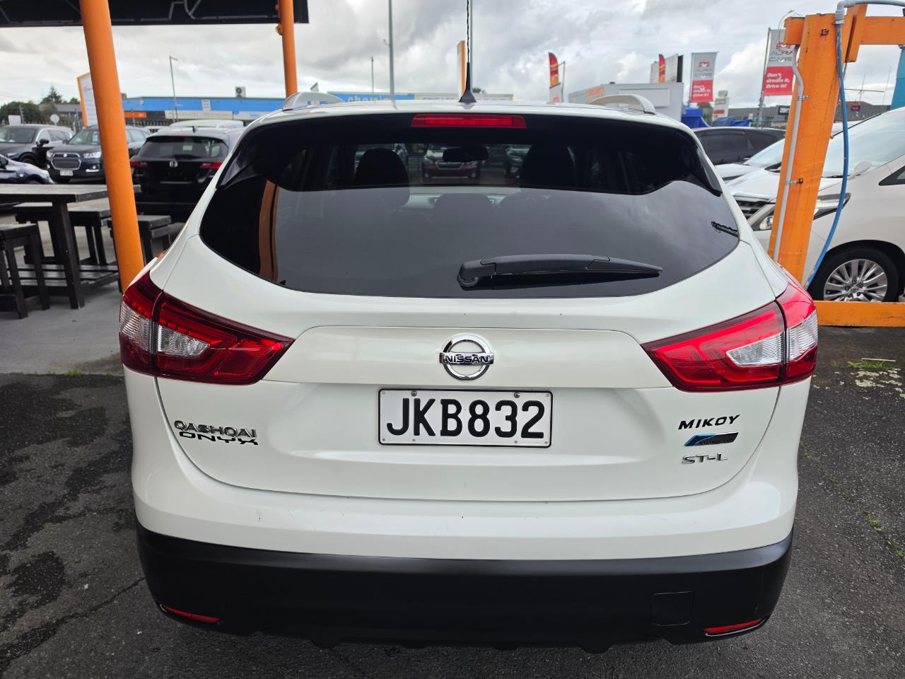 2015 Nissan Qashqai ST 2.0P/CVT Carousel 11