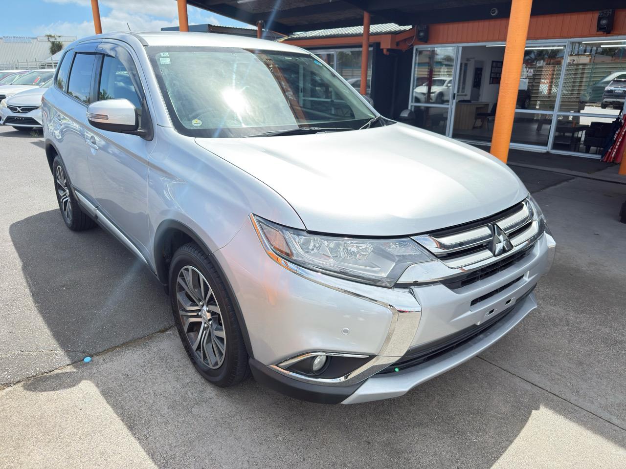 2017 Mitsubishi Outlander 7 Seater LS 2.4P/CVT
