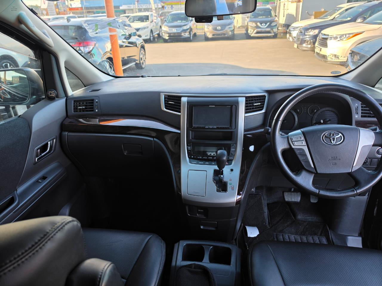 2013 Toyota Vellfire petrol Carousel 10
