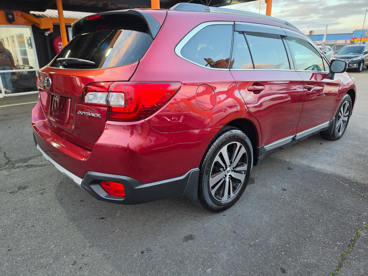 2017 Subaru Outback Premium 2.5 Leather Carousel 10