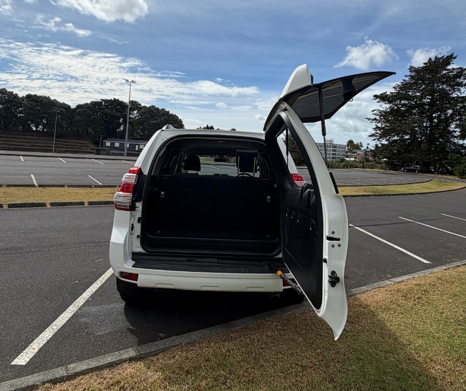 2016 Toyota Landcruiser prado GX 2.8D/4WD/6AT/SW/5 Carousel 18