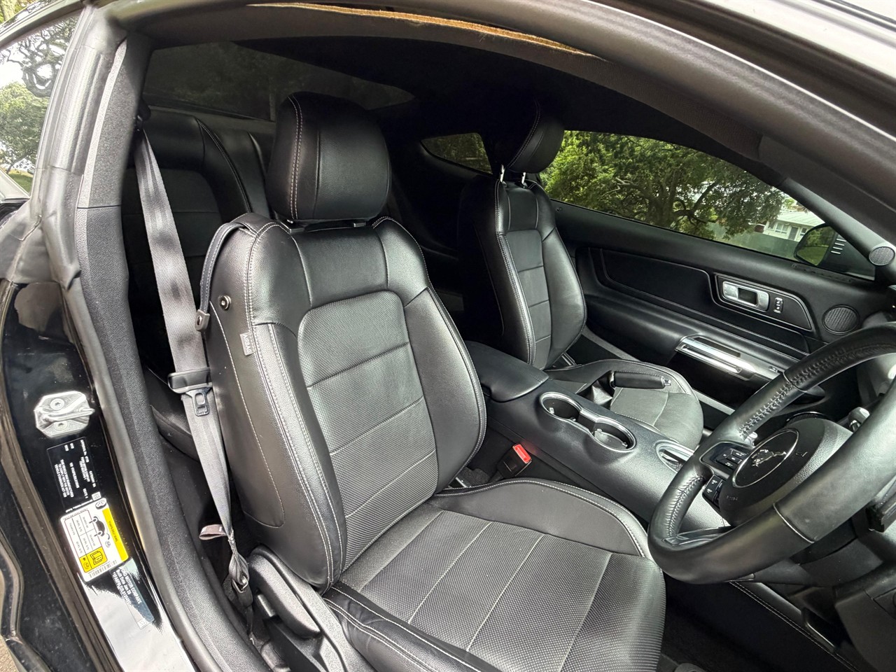 2020 Ford Mustang 2.3L FASTBACK AT 2.3 Carousel 6