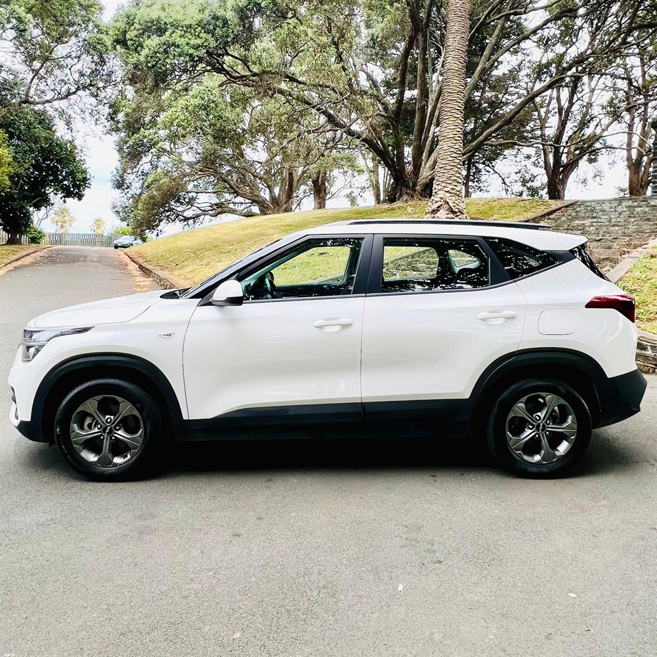 2022 Kia Seltos LX 2.0P/IV Carousel 14