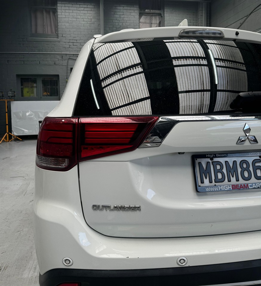 2019 Mitsubishi Outlander 4WD Carousel 13