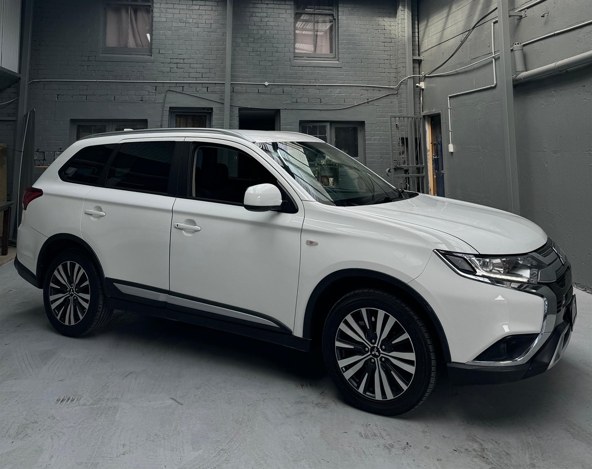 2019 Mitsubishi Outlander 4WD Carousel 8