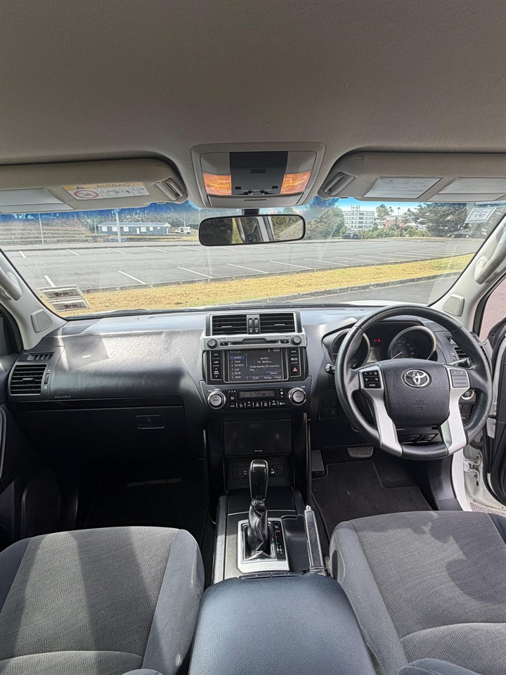 2016 Toyota Landcruiser prado GX 2.8D/4WD/6AT/SW/5 Carousel 3