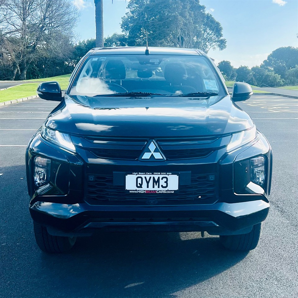 2022 Mitsubishi Triton DC GLSB 4WD 6AT 2.4D Carousel 11