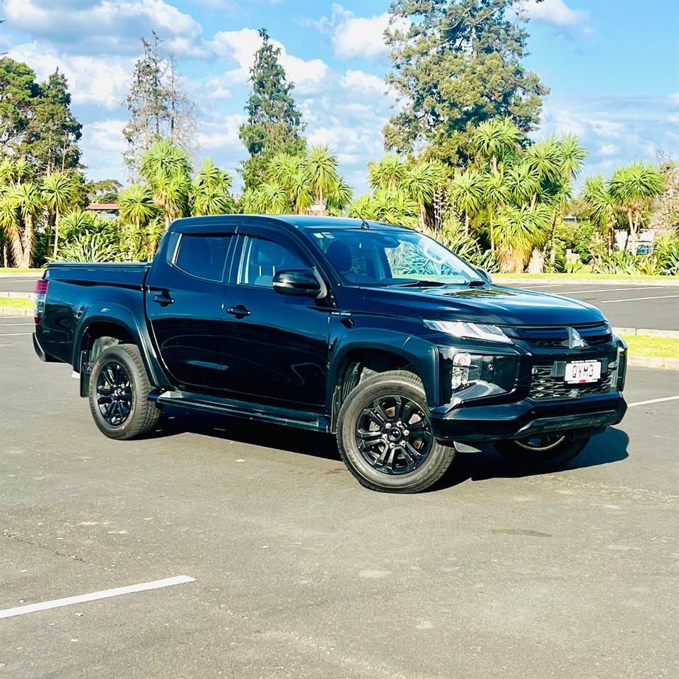 2022 Mitsubishi Triton DC GLSB 4WD 6AT 2.4D Carousel 8
