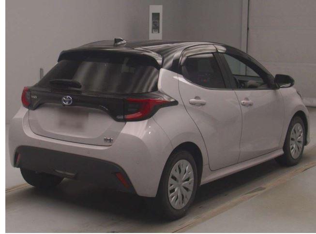 2021 Toyota Yaris HYBRID-Z Carousel 2