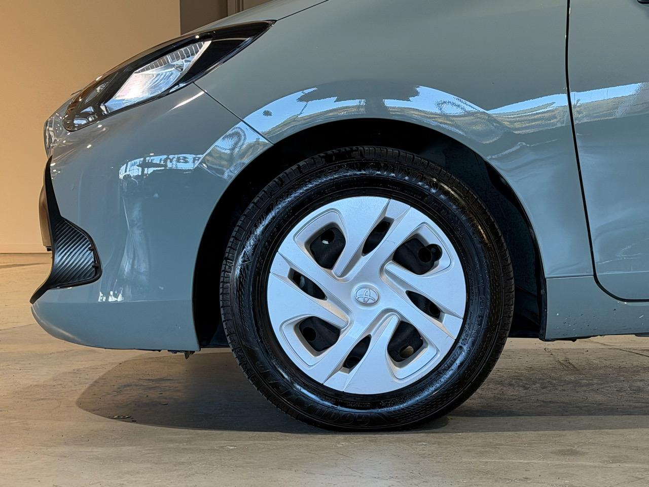 2022 Toyota Aqua X-GRADE Carousel 9