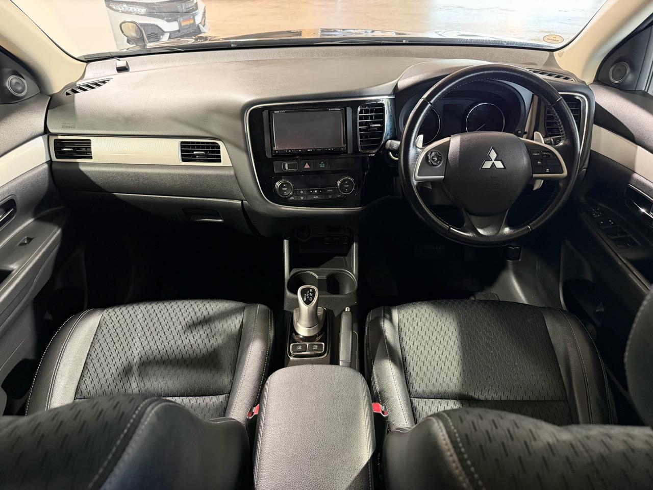 2013 Mitsubishi Outlander PHEV-G Safety Package Carousel 4
