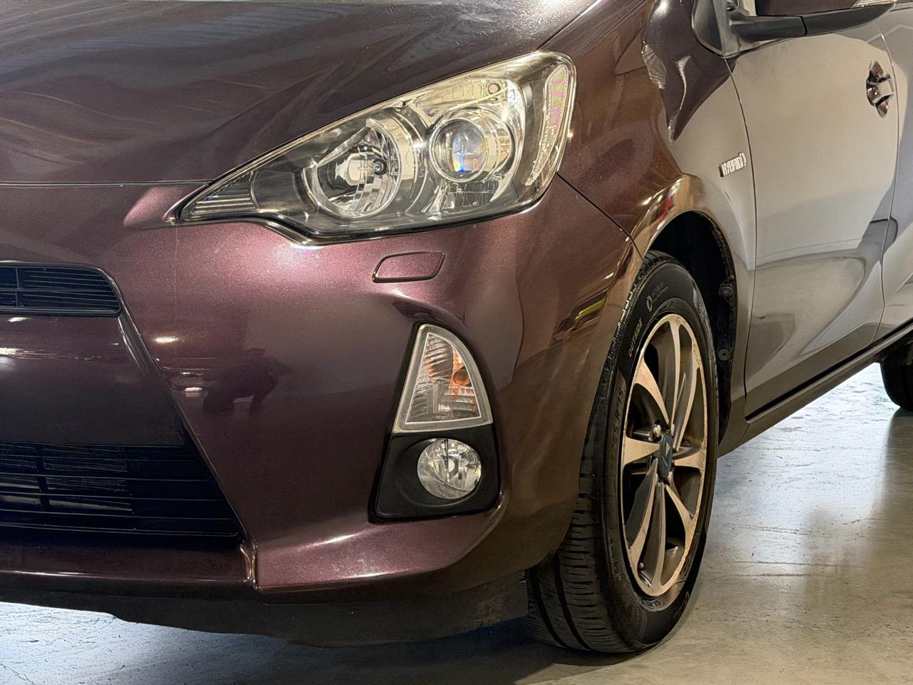 second hand 2014 Toyota Aqua for sale NZ Collage 2
