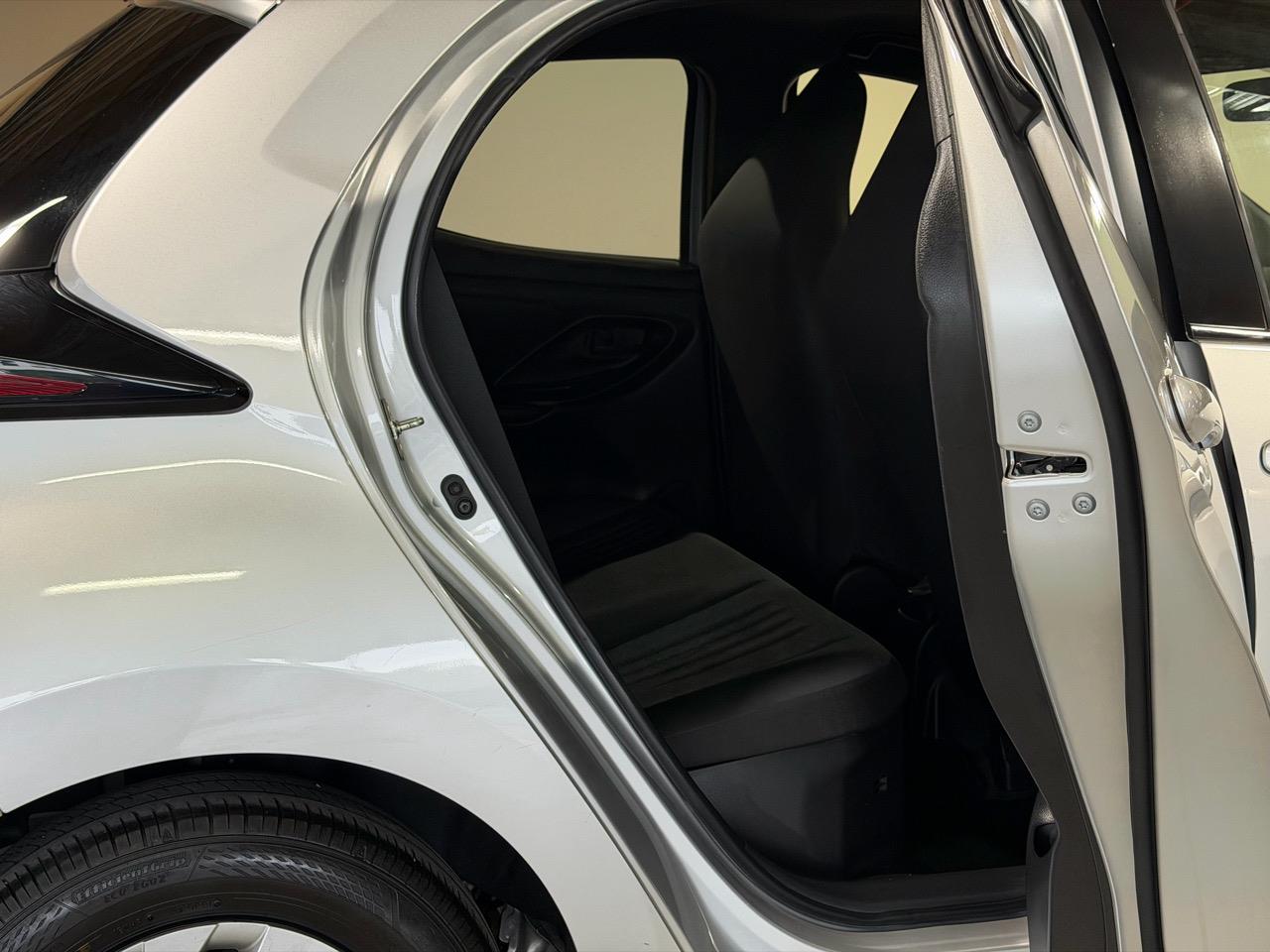 2021 Toyota Yaris Hybrid X Carousel 10