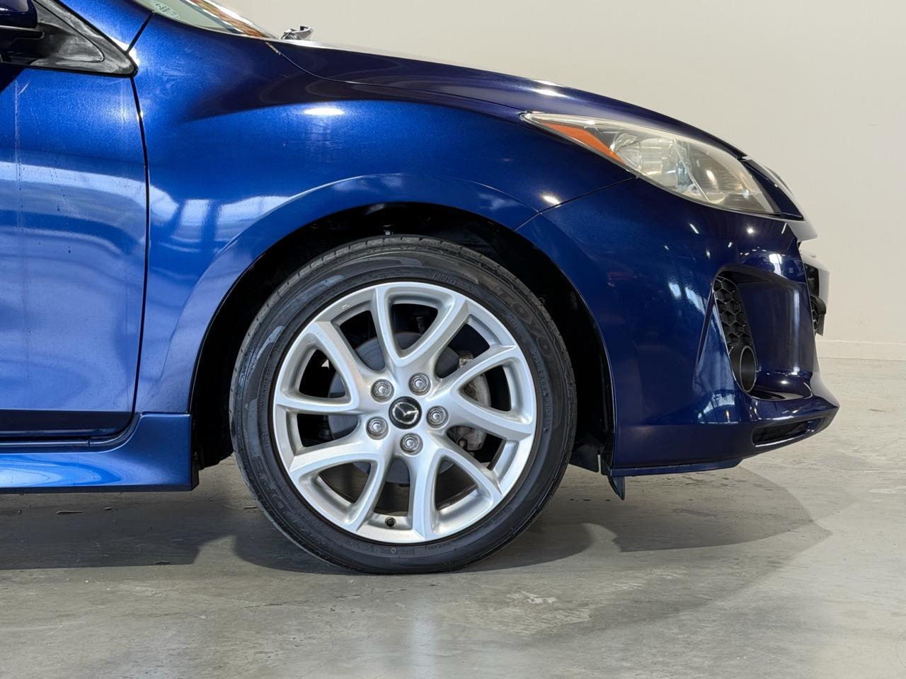 2012 Mazda Axela 20S-Skyactive Collage 2
