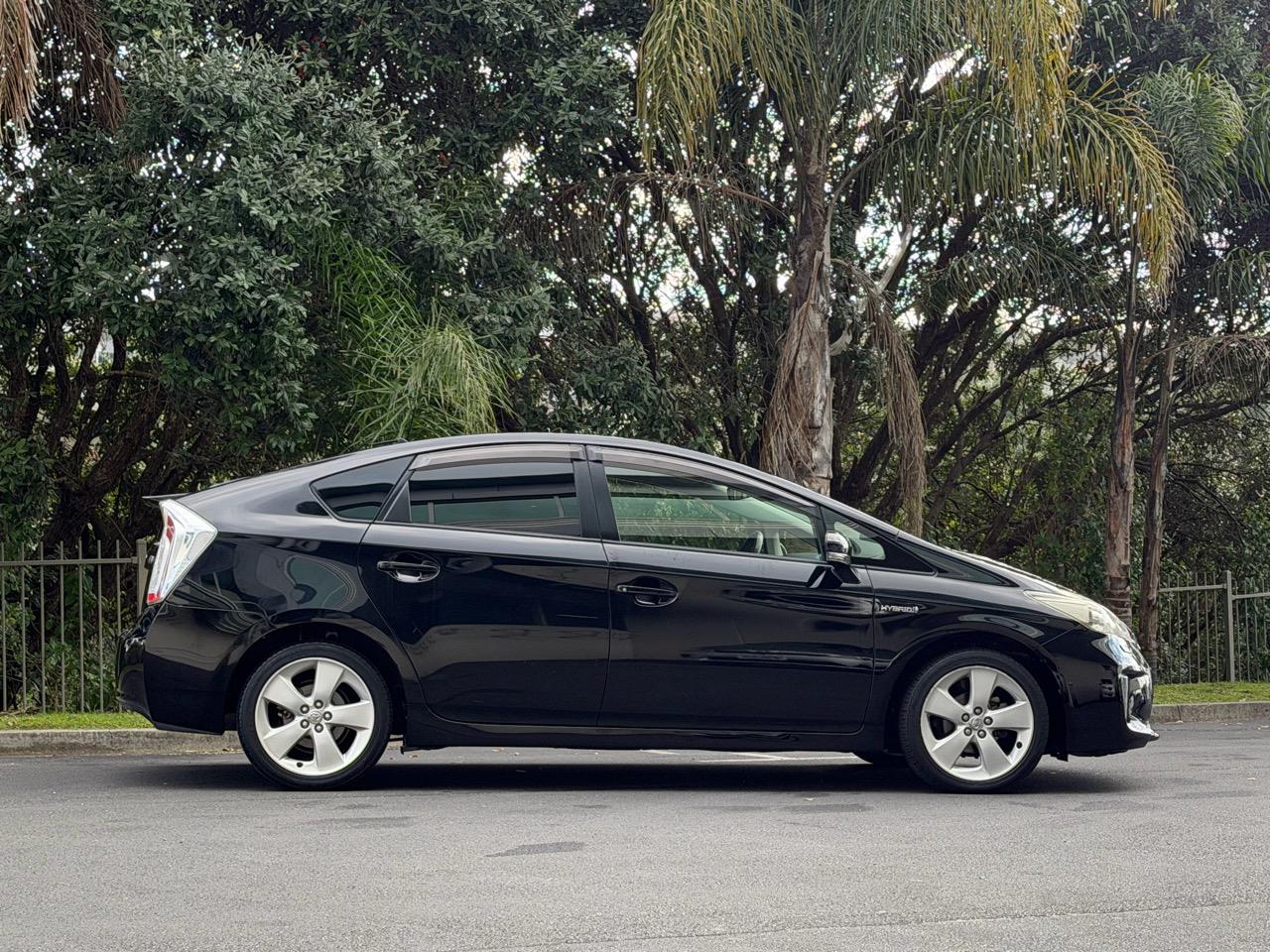 2013 Toyota Prius S Touring Collage 1