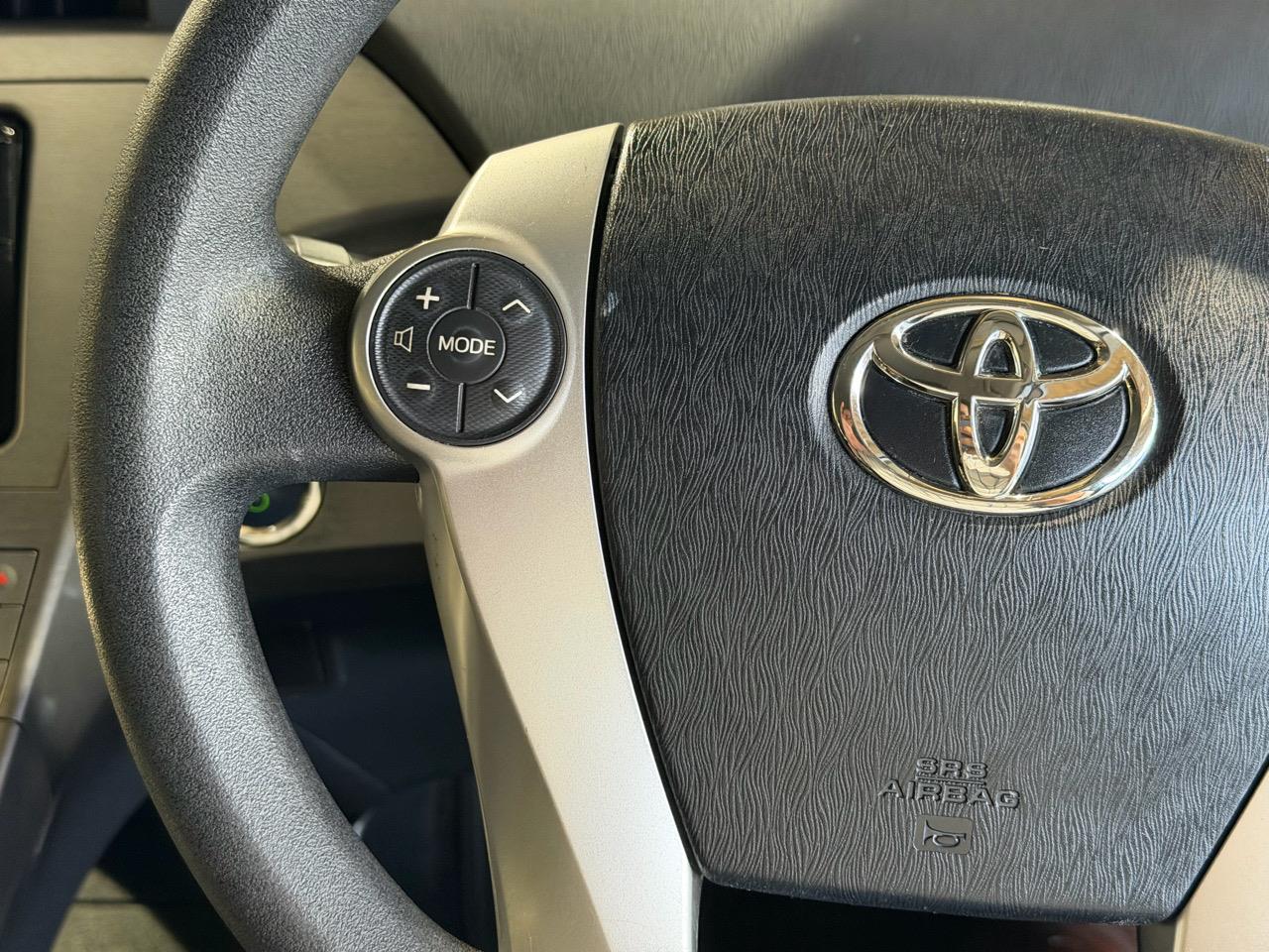 2015 Toyota Prius S -Grade Carousel 8
