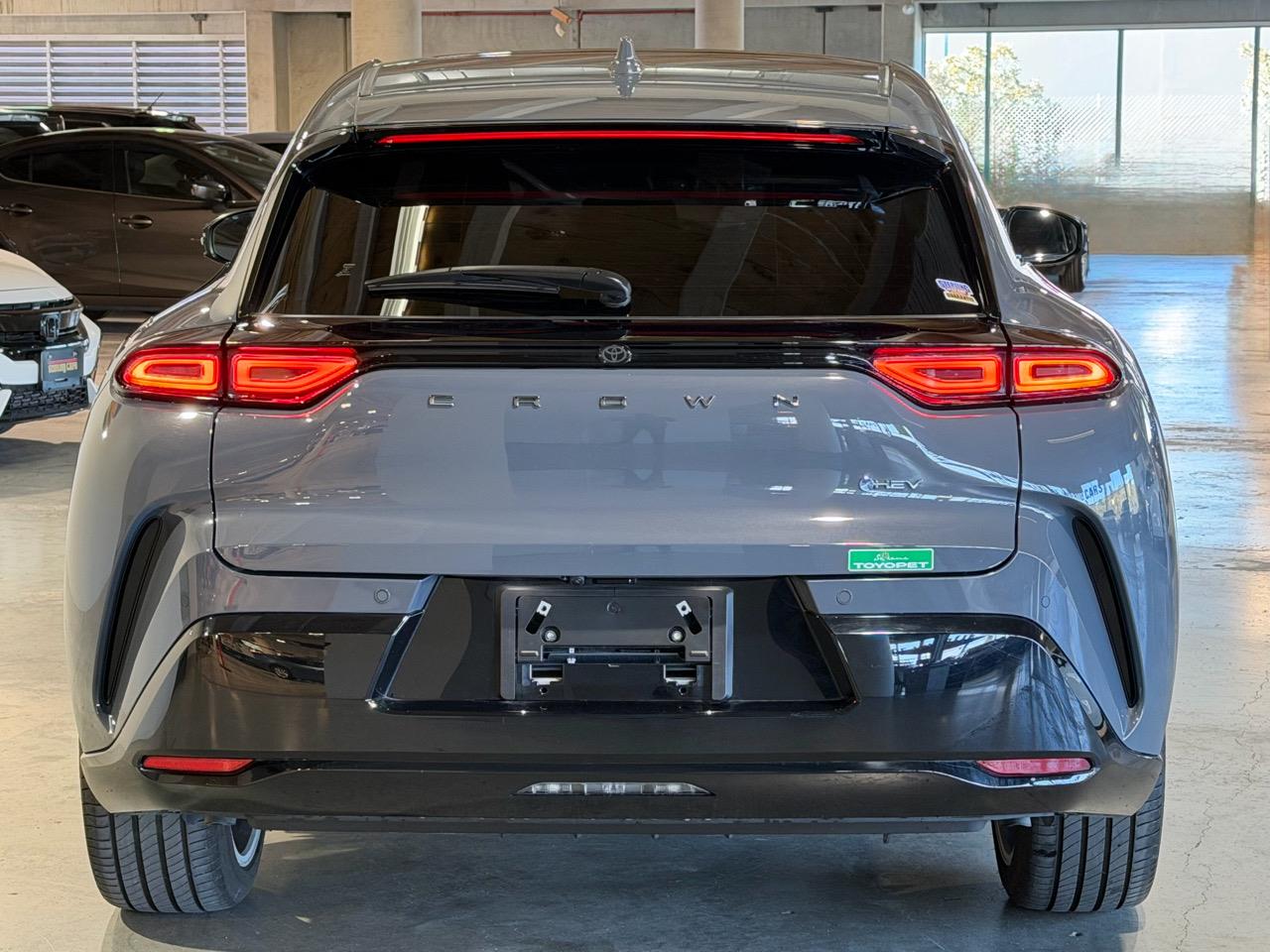 2023 Toyota Crown SPORT-HYBRID Carousel 14