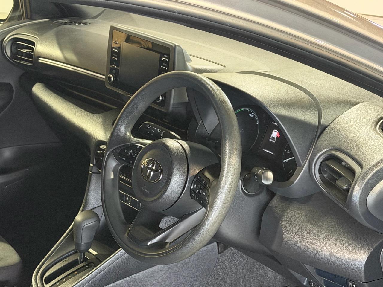 2021 Toyota Yaris Hybrid X Carousel 6